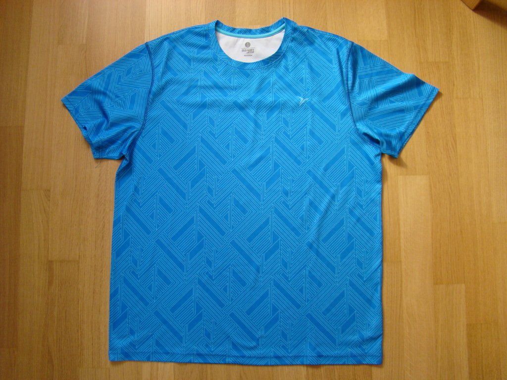 T-shirt: Old Navy, t-shirt bleu – Nuovo (secondo la descrizione) da Lussery-Villars venduto da pousinete02