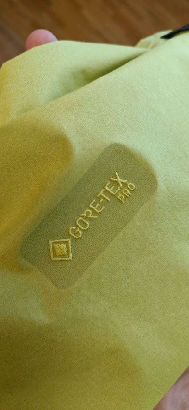 Jacken: Arcteryx Alpha SL – Neu (gemäss Beschreibung) aus Bern von diggosaurus 4