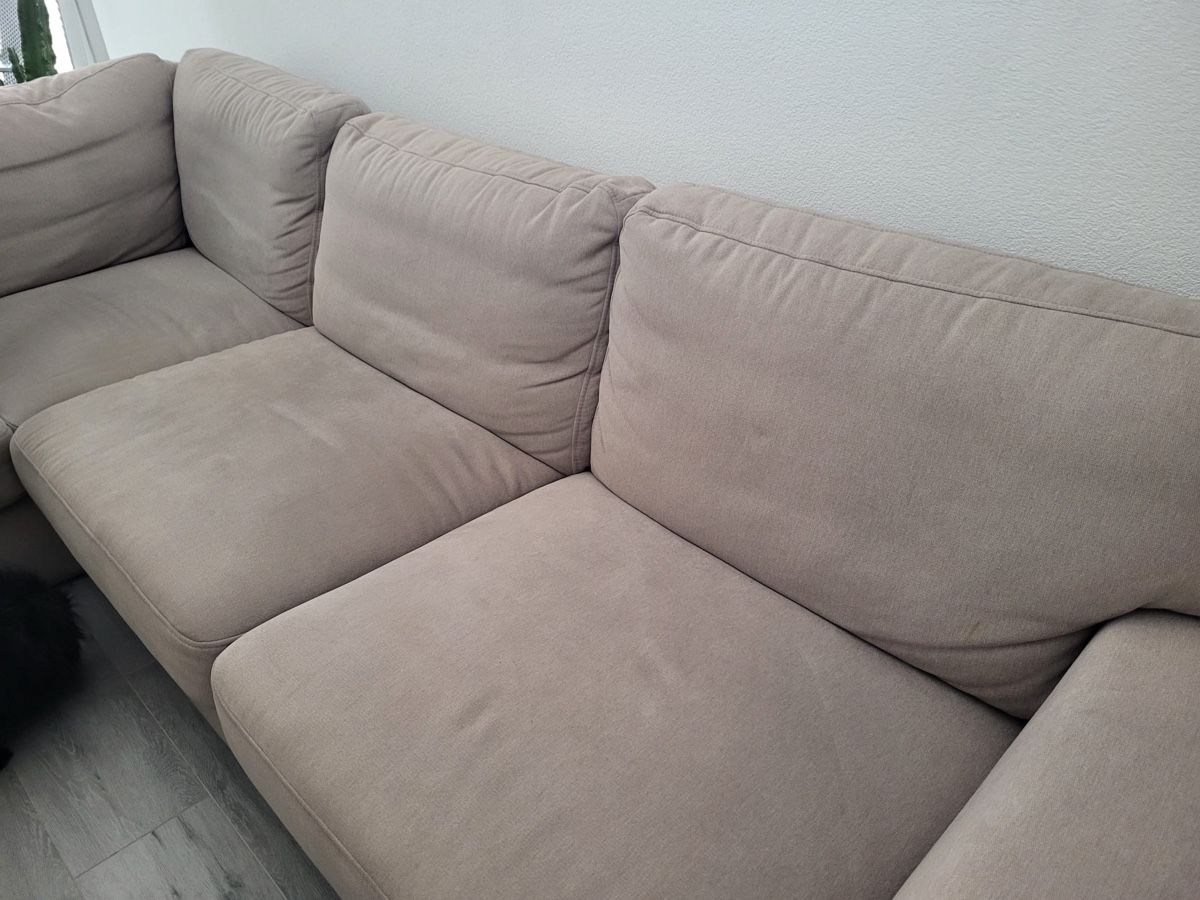 Sofas: Canapé – D'occasion à St-Maurice par Emilie.MNY 1