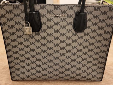 Neuwertige Michael Kors Tasche