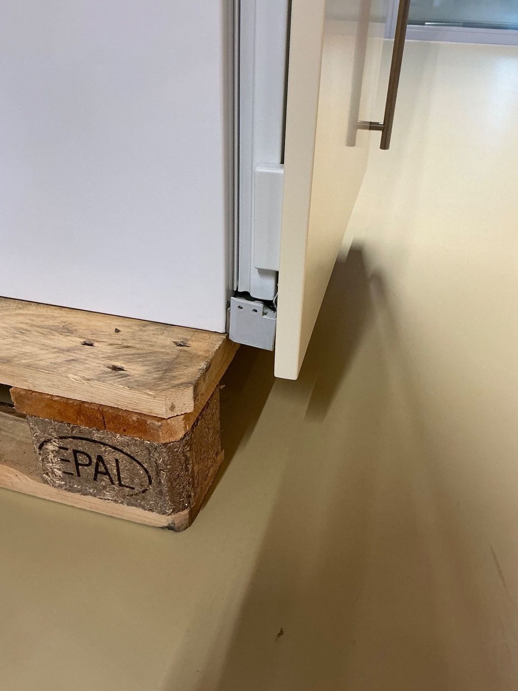 Miele Frigoriferi: Miele Kühlschrank – Usato da Zug venduto da Bauteile-Zug 3