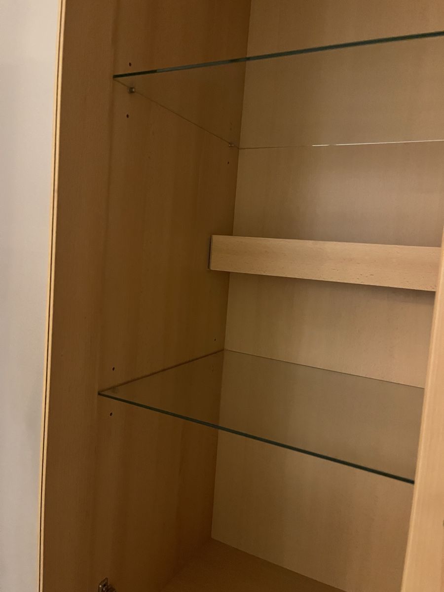Schränke: Vitrinenschrank Hochschrank Buche hell Glas – Gebraucht aus Bretzwil von Olga_KroXa 3