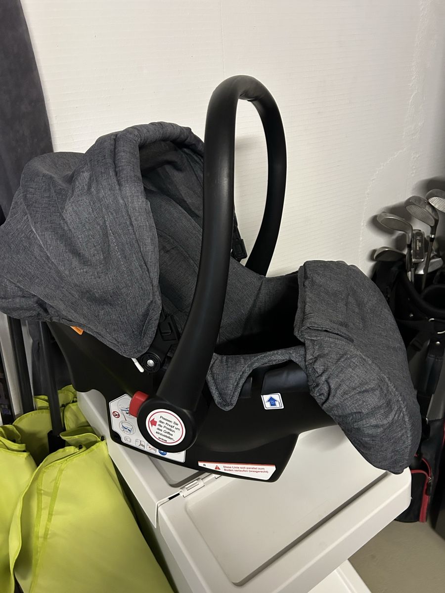 Poussette: Kinderwagen inkl. Zubehör  – D'occasion à Grafenried par mima00 2