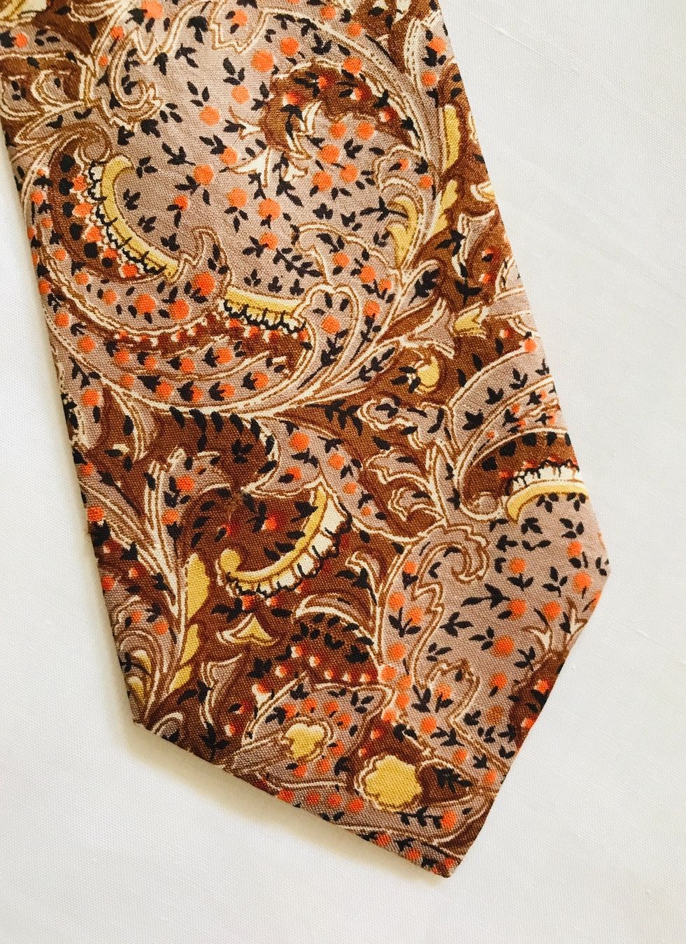 Cravatte: Brand new silk tie. – Nuovo e nell'imballaggio originale da Tagelswangen venduto da fireiceprincess 1