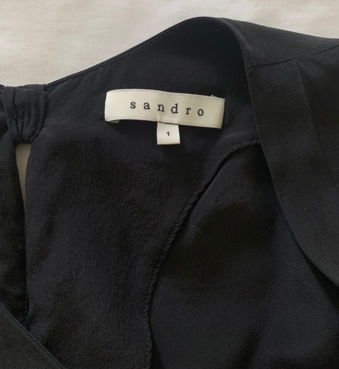 Sandro Tops: Blouse en soie Sandro taille 1 – Neuf (Voir description) à Gland par TallyEva 6