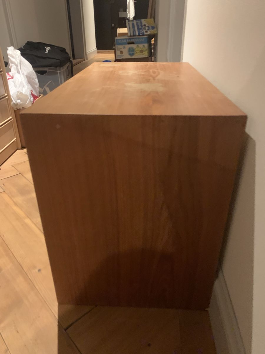 Kommoden: Sideboard Holz Schiebetüren – Gebraucht aus Winterthur von annakessler 1