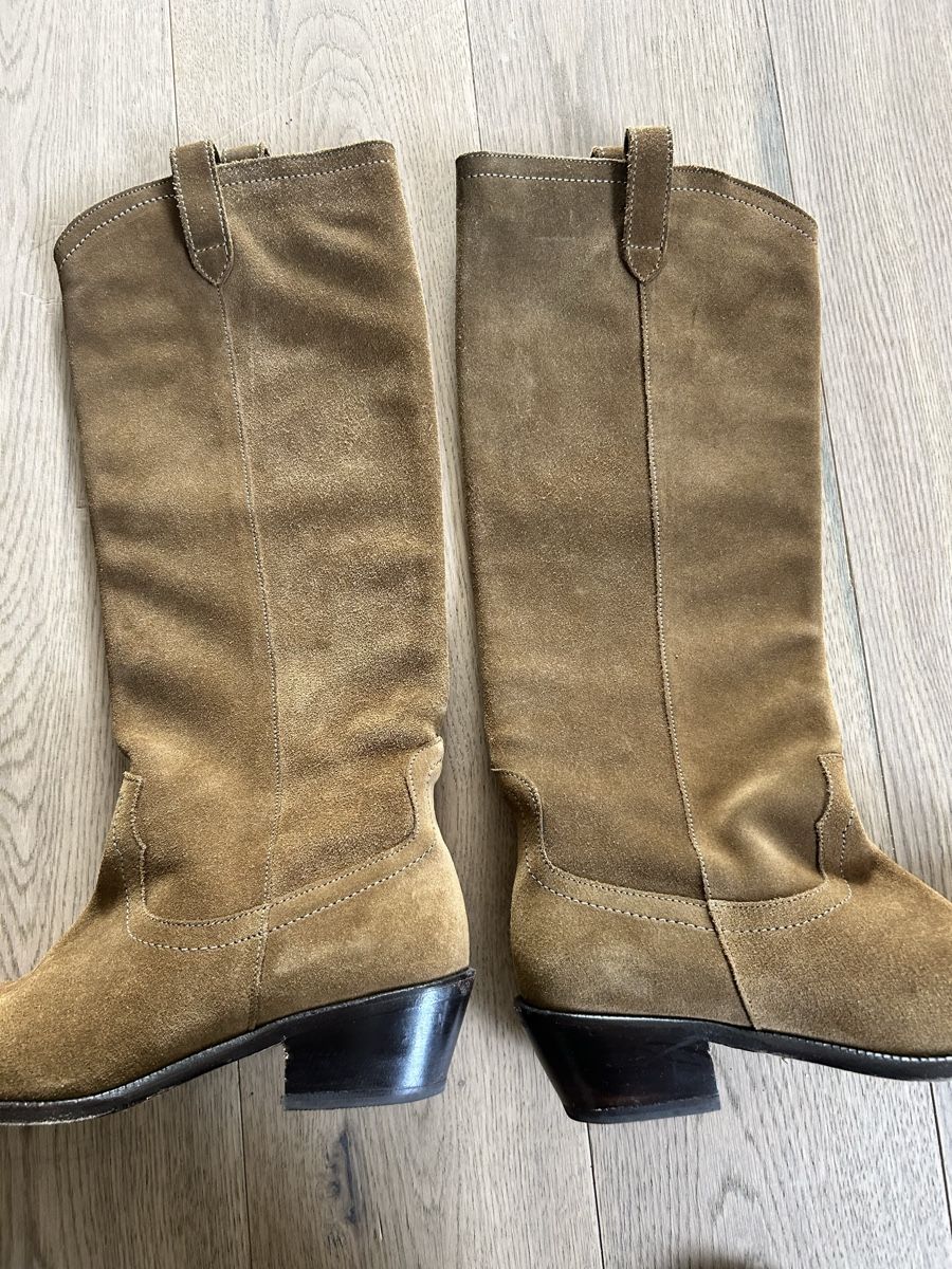 Damenschuhe: Bottes vanessabruno daim marron taille 37 occasion – Gebraucht aus Lully VD von Garance040