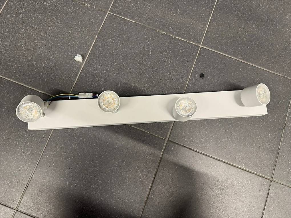 Lampen: Philips 4x LED-Spot-Leiste – Gebraucht aus Hettlingen von Weideri 1