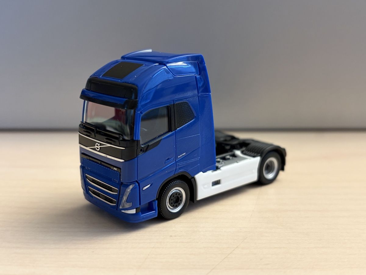 Herpa Voitures modèles: Volvo FH5 GL XL – Neuf (Voir description) à Felben-Wellhausen par Mobil01
