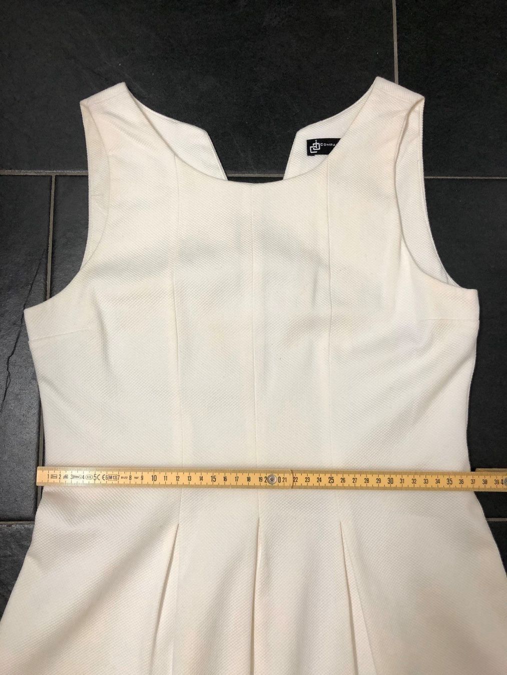 Vestiti: Petite robe blanche – Usato da Dotzigen venduto da SecondHandGems 3
