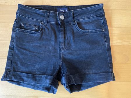 Jeans Shorts von Pieces, Grösse XS