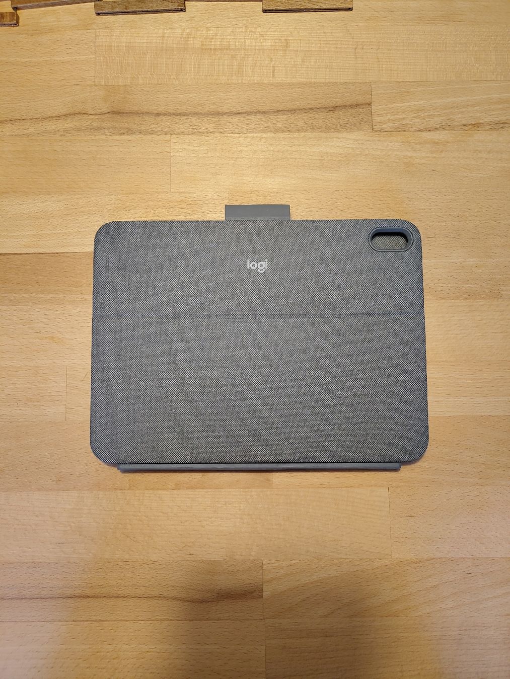 Logitech Tastiere: Logitech iPad 10 Hülle Tastatur Combo Touch – Usato da Basel venduto da pau_t7z2 2