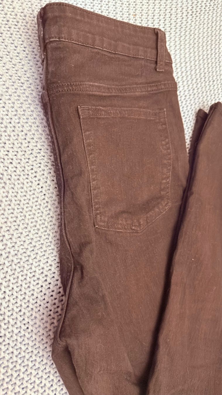 H&M Jeans: • Jeanshose von H&M • – Usato da Basel venduto da mendoza13 3