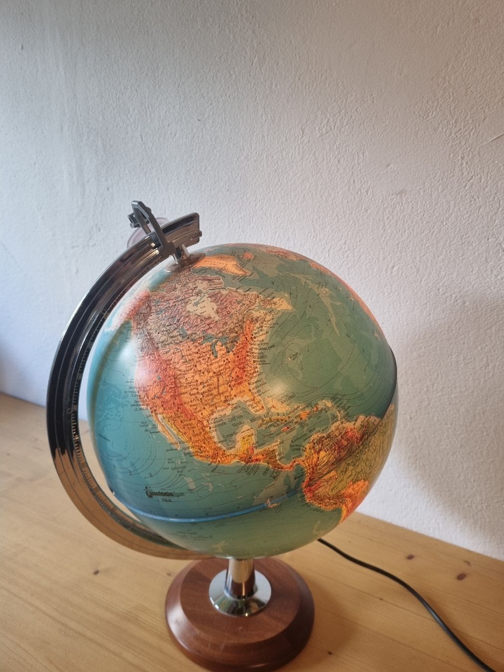 Autres décorations & accessoires: Beleuchteter Globus – D'occasion à Effretikon par Waffelschnitte 5
