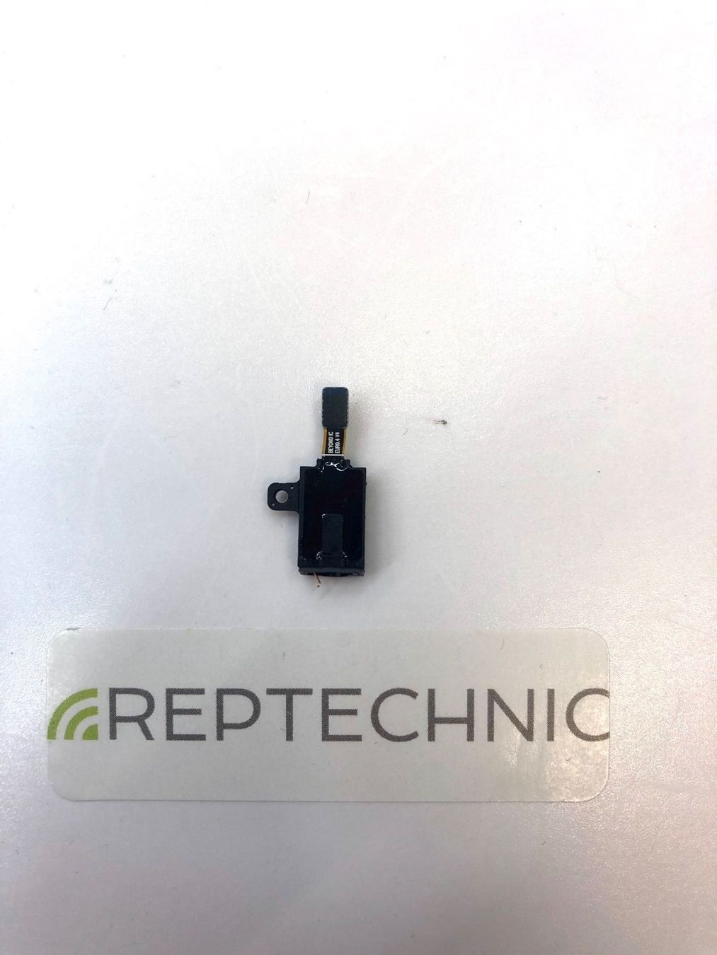 Samsung Telefoni cellulari / Smartphones: Samsung Galaxy S10 Plus Kopfhörerbuchse – Nuovo e nell'imballaggio originale da bern venduto da reptechnic