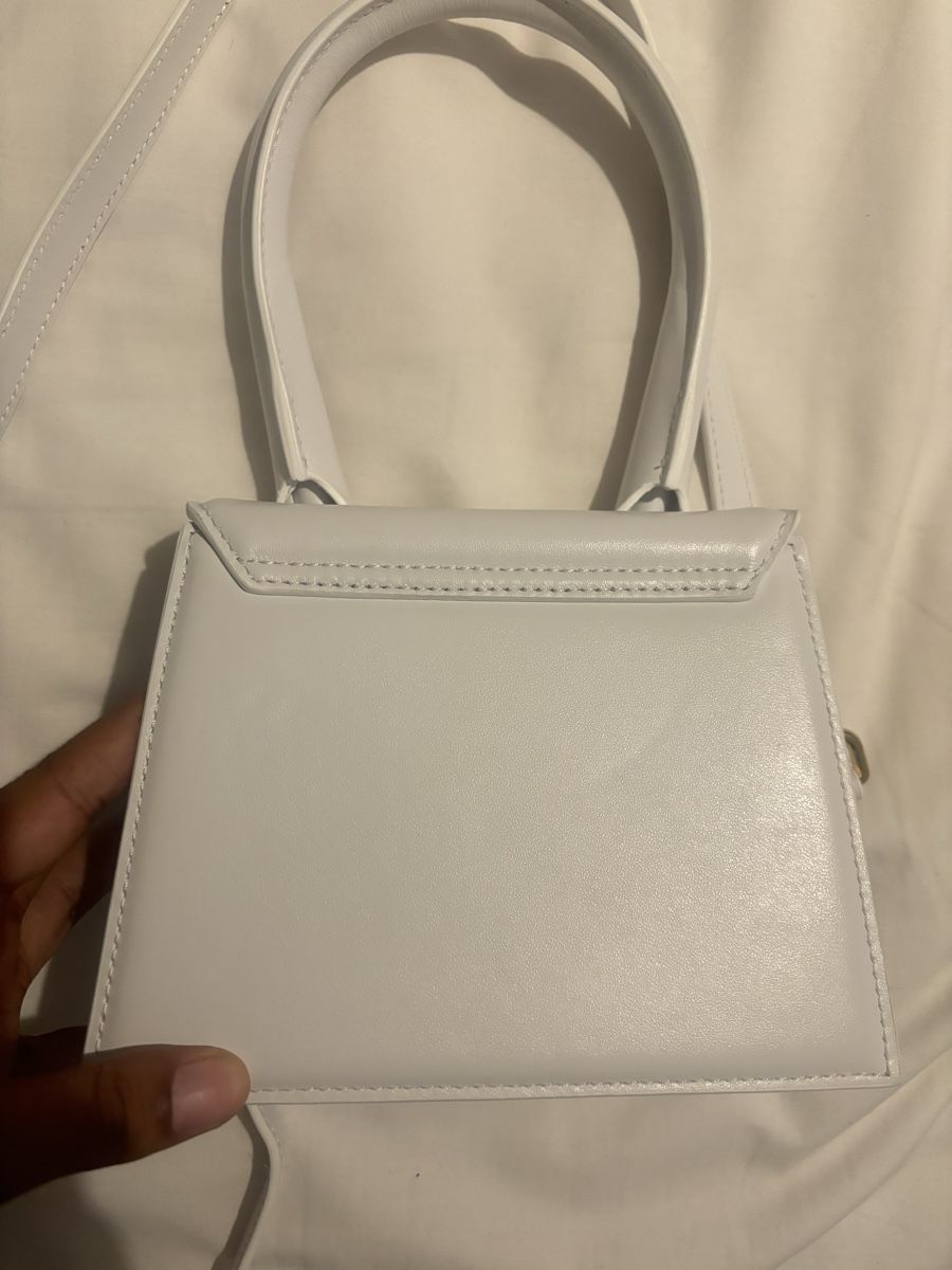 Jacquemus Borse da donna: Jacquemus Le Chiquito Moyen Weiss – Nuovo (secondo la descrizione) da Dübendorf venduto da darae23 2