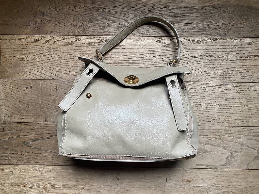 Saint Laurent Sacs femmes: Sac Yves Saint Laurent muse II – D'occasion à Hermance par joe_td6n