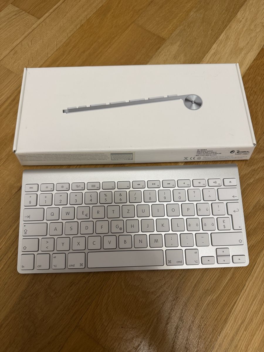 Apple Tastiere: Apple Wirelesszz Keyboard A1314 – Nuovo (secondo la descrizione) da Aarau Rohr venduto da mic_d6nr