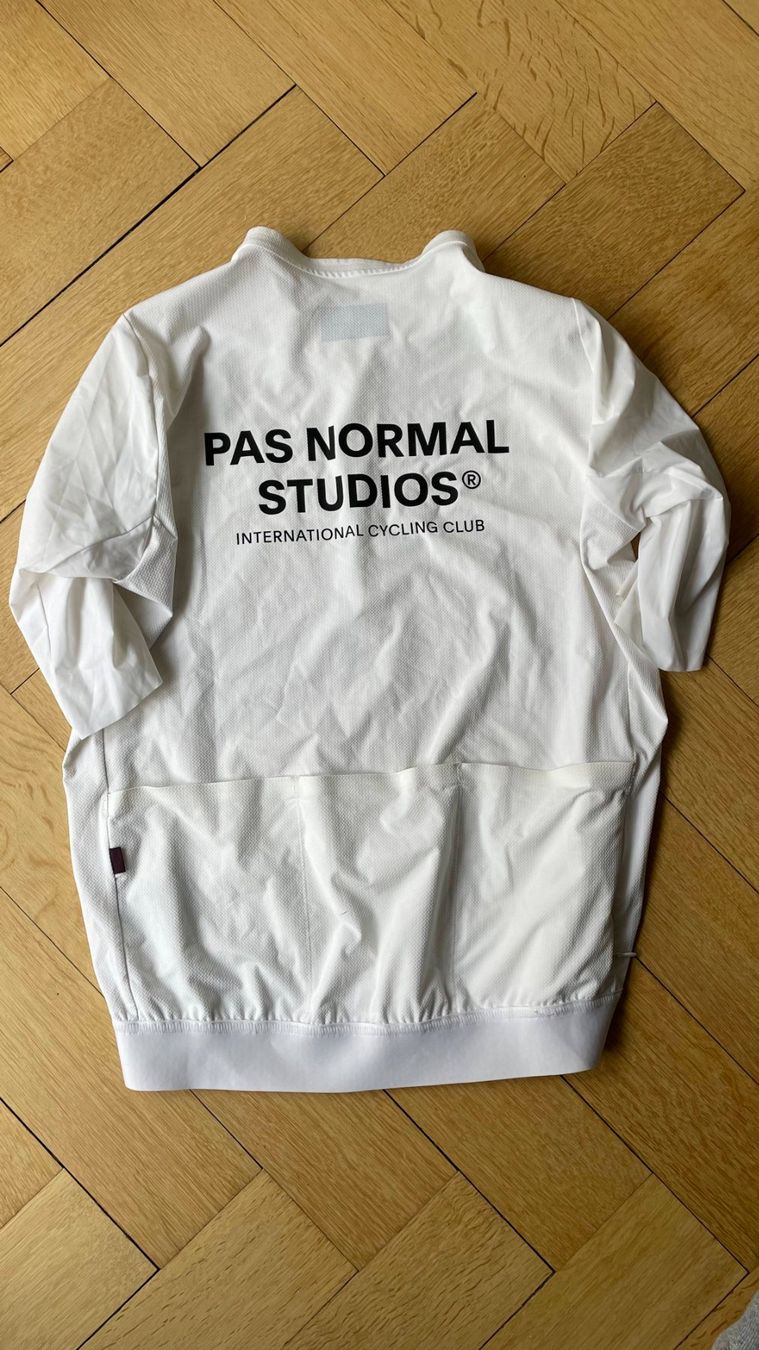 Pas Normal Studios Canottiere & Pantaloni: Pas Normal Studios Trikot Weiss Gr. L – Usato da Zürich venduto da stephalba 2