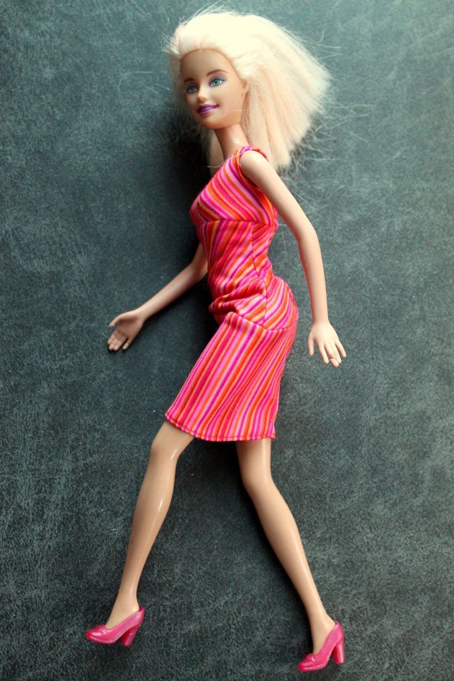 Puppen: Barbie * PUPPE mit 2 Outfits – Gebraucht aus Rebstein von Lunipu 4