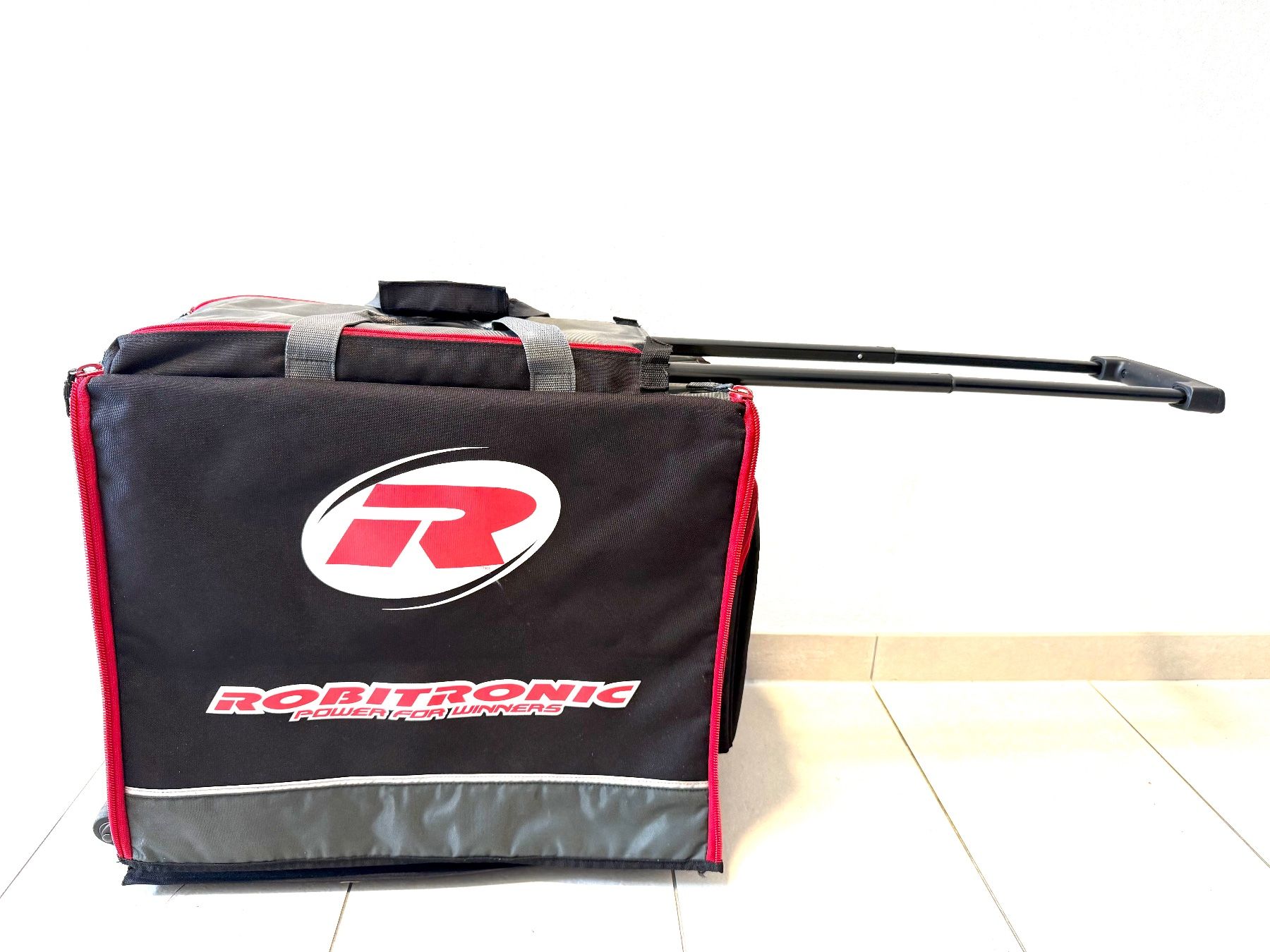 Team Magic Modellismo RC: SAC DE TRANSPORT 1/10 ROBITRONIC – Usato da Yverdon-les-Bains venduto da Fijo-rc 7