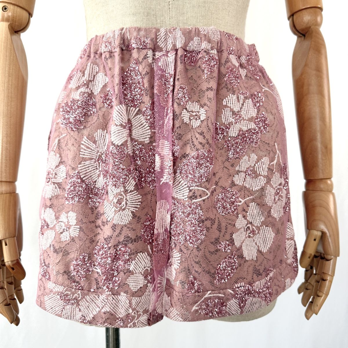 Gonne: NUMERO VENT UNO No 21 New Sequin Skirt – Nuovo (secondo la descrizione) da Freienbach venduto da Avviivva_Shop 1