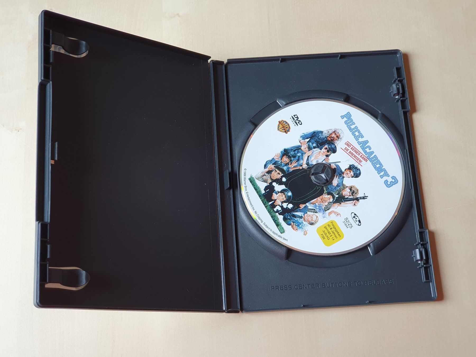 Tutti i DVDs: Police Academy 3 – Usato da Stansstad venduto da collectorsshop 2