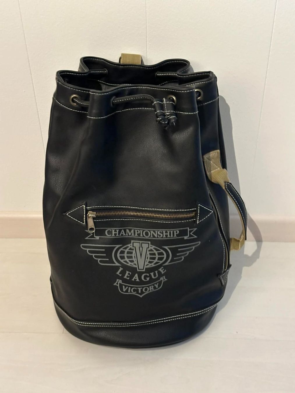 Taschen: Victory Kunstleder Sportbeutel – Gebraucht aus Ried-Brig von V8_Andy