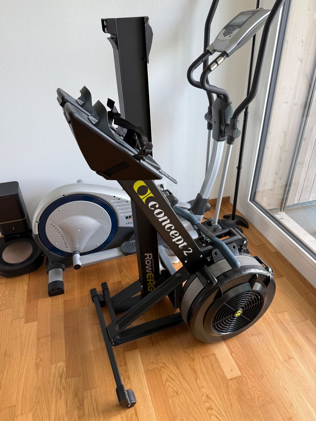 Concept 2 Hometrainer: Concept2 PM5 Rudergerät RowErg Standart – Usato da Kehrsatz venduto da luna_44 1