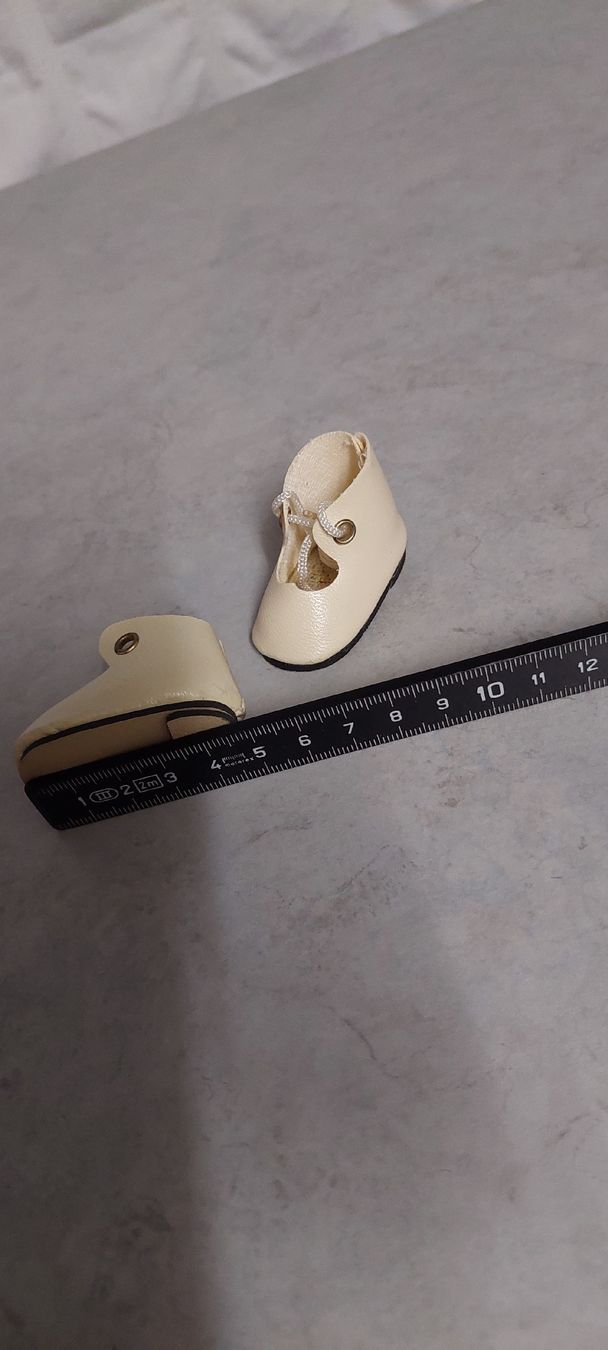 Heidi ott Poupées: 5Paar Puppenschuhe H. Ott? – D'occasion à Muri AG par nindo1 3