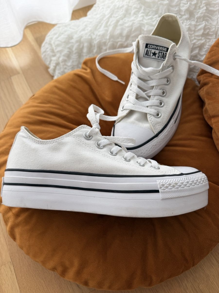 Converse Chaussures femmes: Converse All Star Plateau weiss – D'occasion à Luzern par szu_th9s