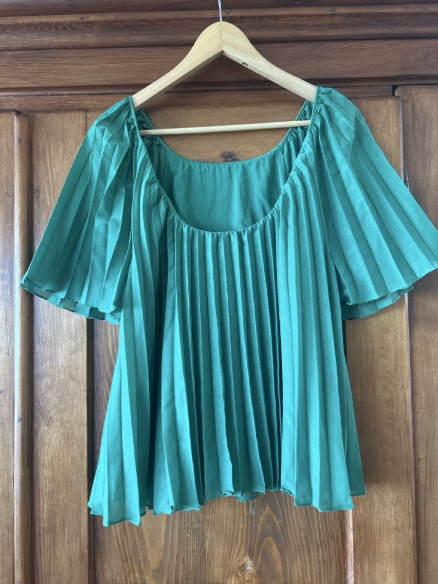 Sezane Tops: Sézane blouse plissée  – Gebraucht aus St-Aubin-Sauges von vildfr 1