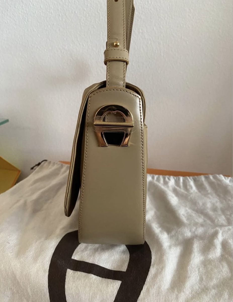 Aigner Sacs femmes: Aigner Tasche – Neuf (Voir description) à Heimberg par Sabe_Frau 5