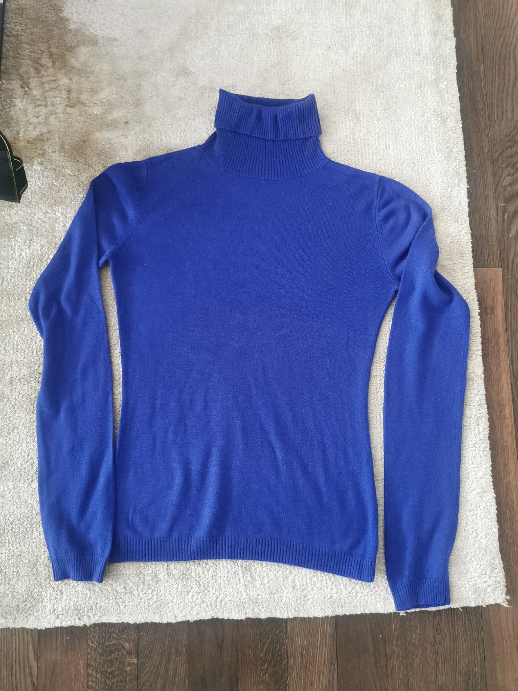 Pullover & Sweatshirts: Rollkragenpullover blau, Gr. S, Wolle/Viskose, Adler Mode – Gebraucht aus Erlenbach ZH von alisamilana