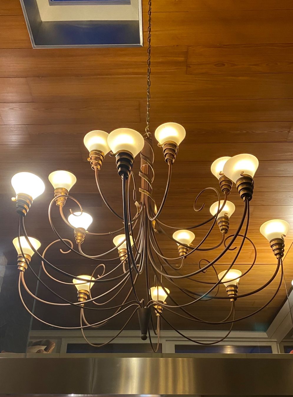 Lampade: grand lustre à 16 branches – Usato da Romont FR venduto da jeanne110 5