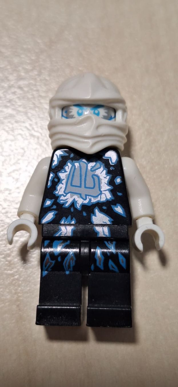 Lego Statuette: Lego Ninjago Zane Airjitzu – Usato da Egnach venduto da sea_2zvc