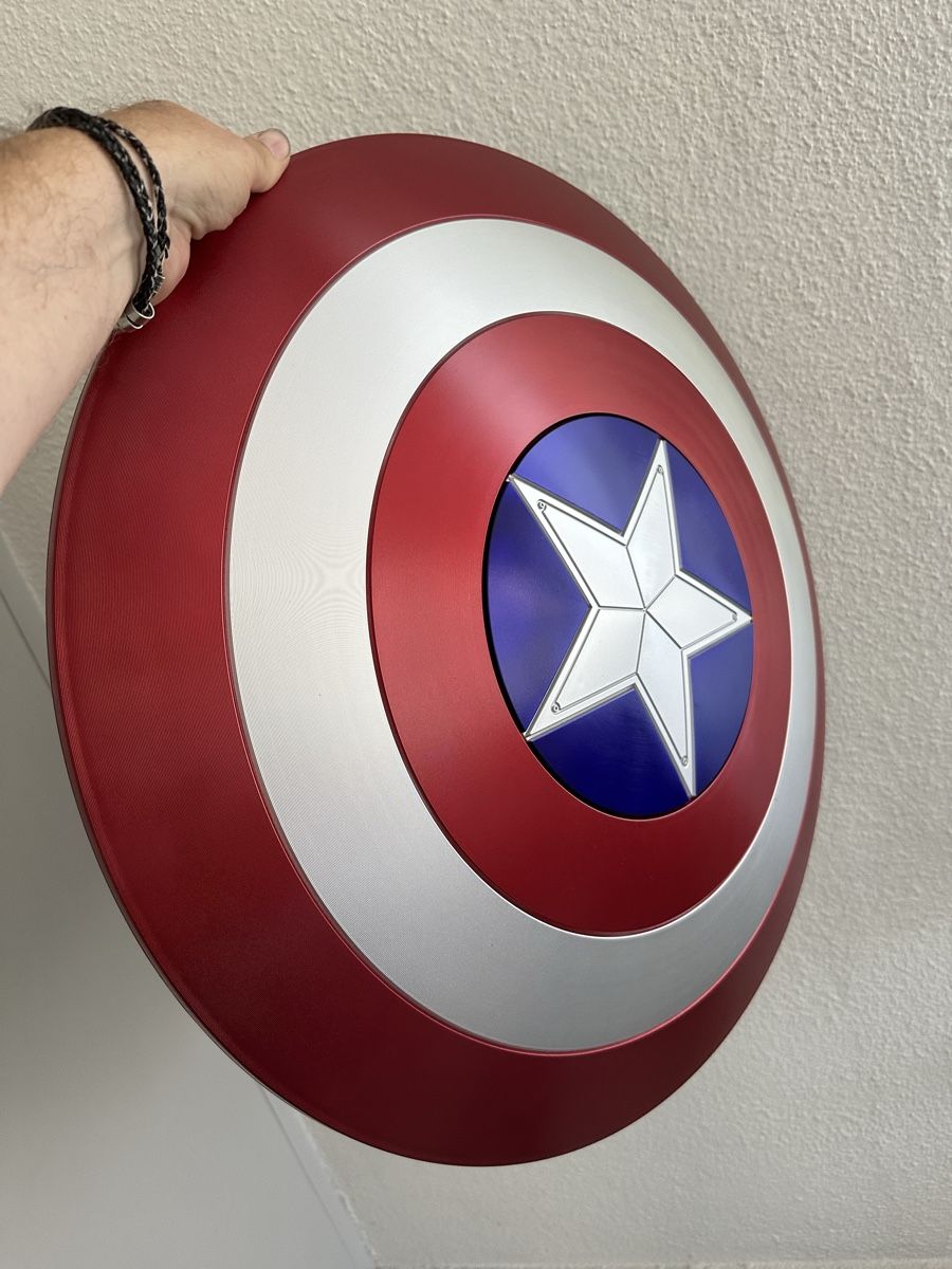 Statuette: 1:1 lifesize Schild Captain America Marvel Requisite Replika – Usato da Schlieren venduto da Moviepropde 1