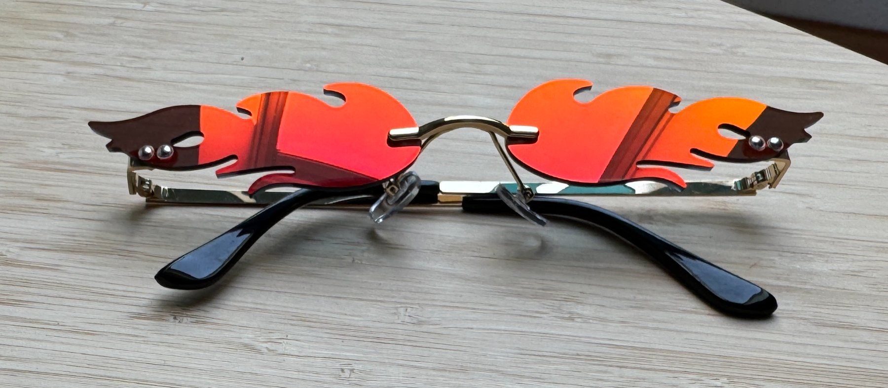 Brillen & Gläser: Candy Flame Brille, Gadget, Meme Glasses, Rot, Orange, Red – Neu und originalverpackt aus Winterthur von YaV