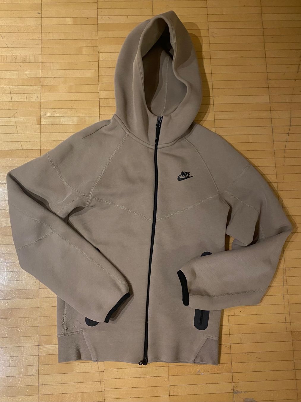 Nike Giacche: Nike Tech Fleece Jacke Beige XS – Usato da Zürich venduto da sherilha 1