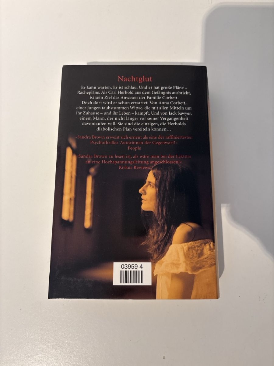 Libri: Sandra Brown - Nachtglut, gebraucht  – Usato da Adliswil venduto da ninotschka7 2