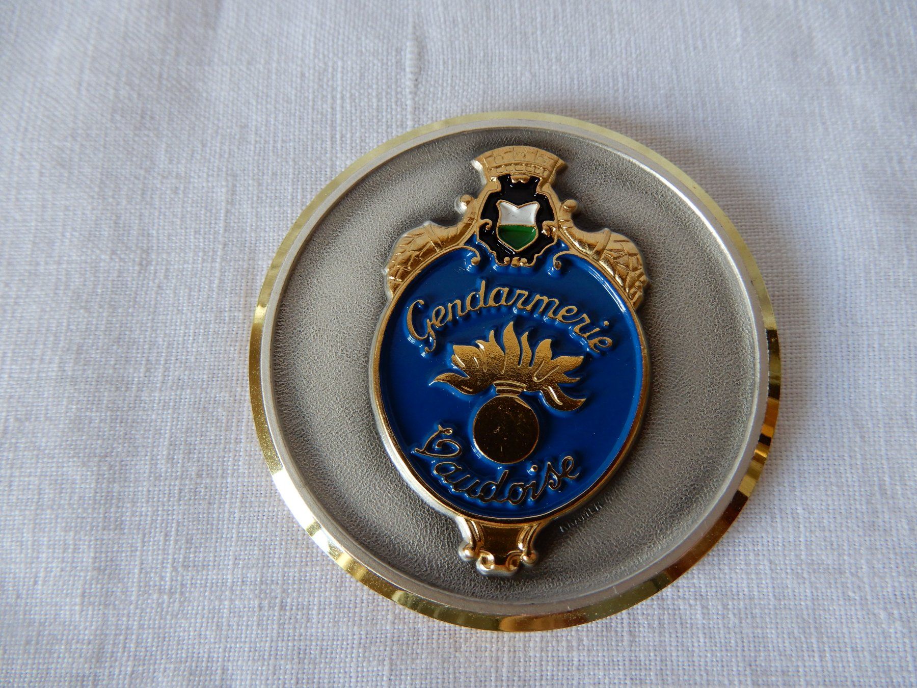 Médailles: Medaille Gendarmerie Vaudoise – D'occasion à Senèdes par Framboise52 1