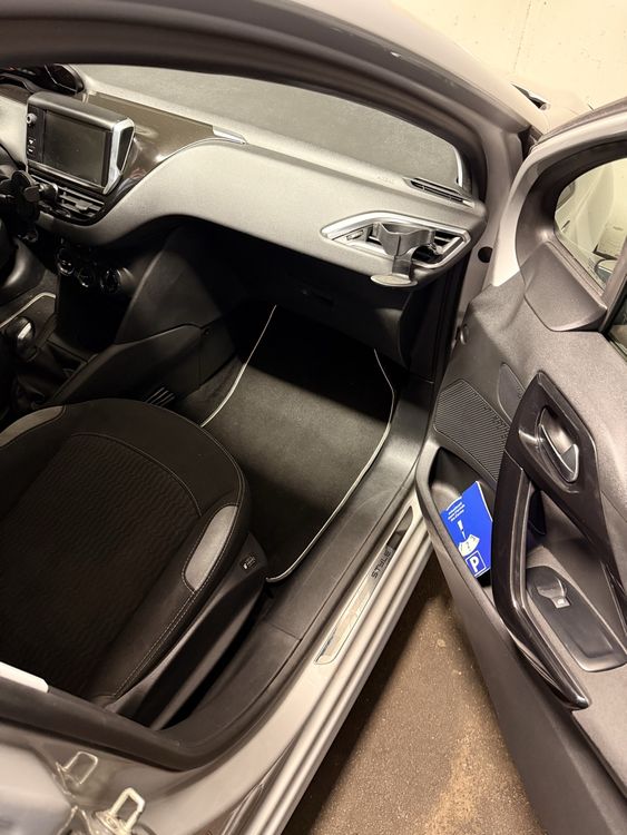 Peugeot Automobili: Peugeot 208 1.2 , Silber, JG 2014, 86'943 Km, Frisch ab MFK! – Usato da Bern venduto da Mirko_Michaelis_ 5