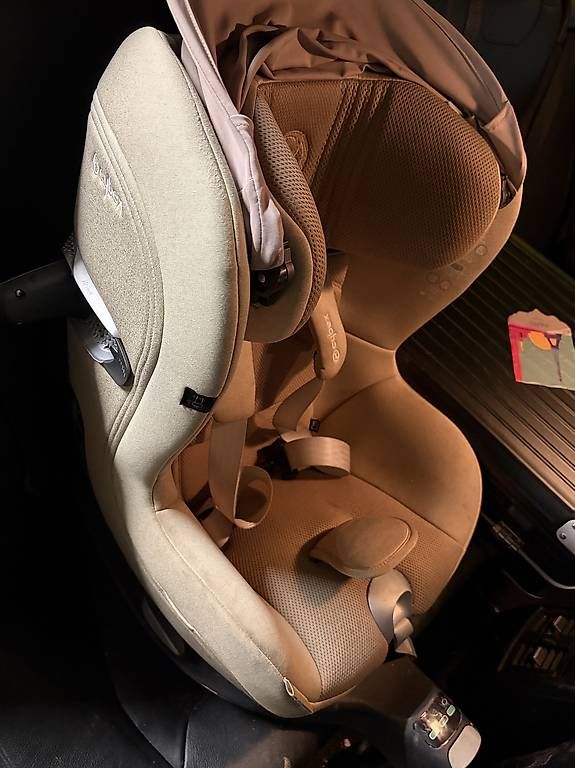 Auto-Kindersitze: Cybex Sirona T platinium 360 – Gebraucht aus St-saphorin von Lfontaine 1