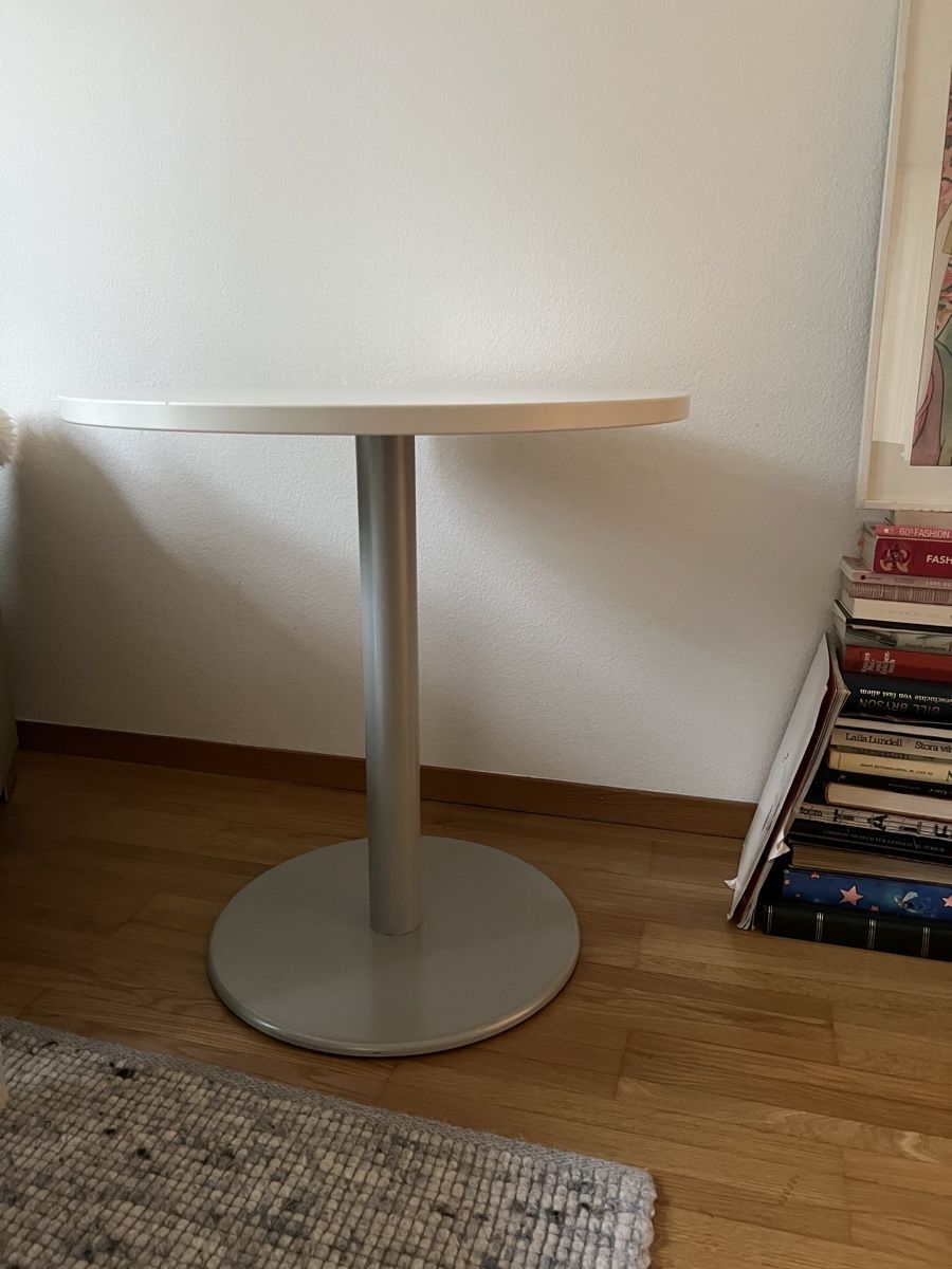 Tavoli: Runder Bistrotisch – Usato da Zürich venduto da HeliK 1