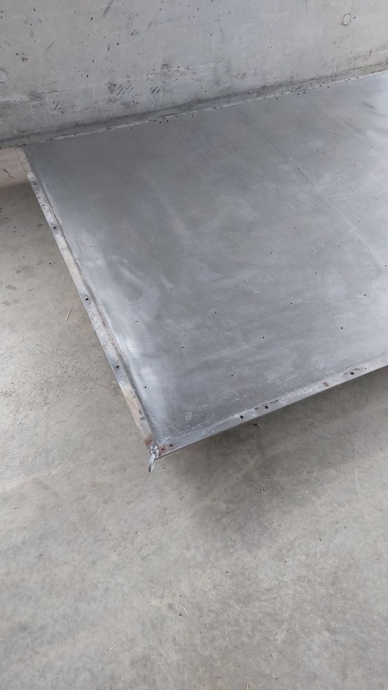 Piatti di portata: Stahlblechtafel 3mm – Usato da Roggliswil venduto da Newholland05 7