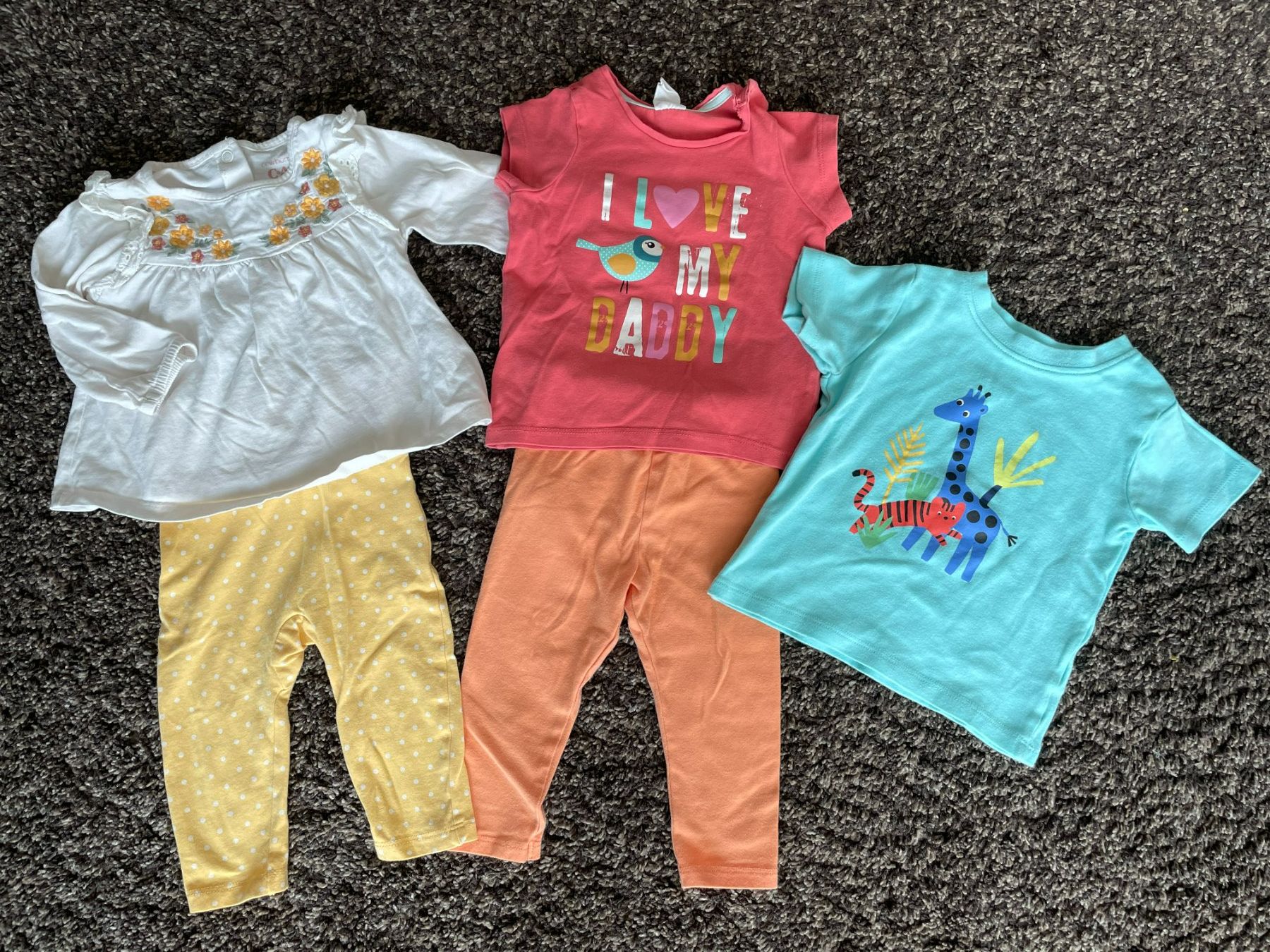 Lotti & Set di vestiti: Mädchen Kleiderpaket Grösse 68 – Usato da Kloten venduto da schunksz 1