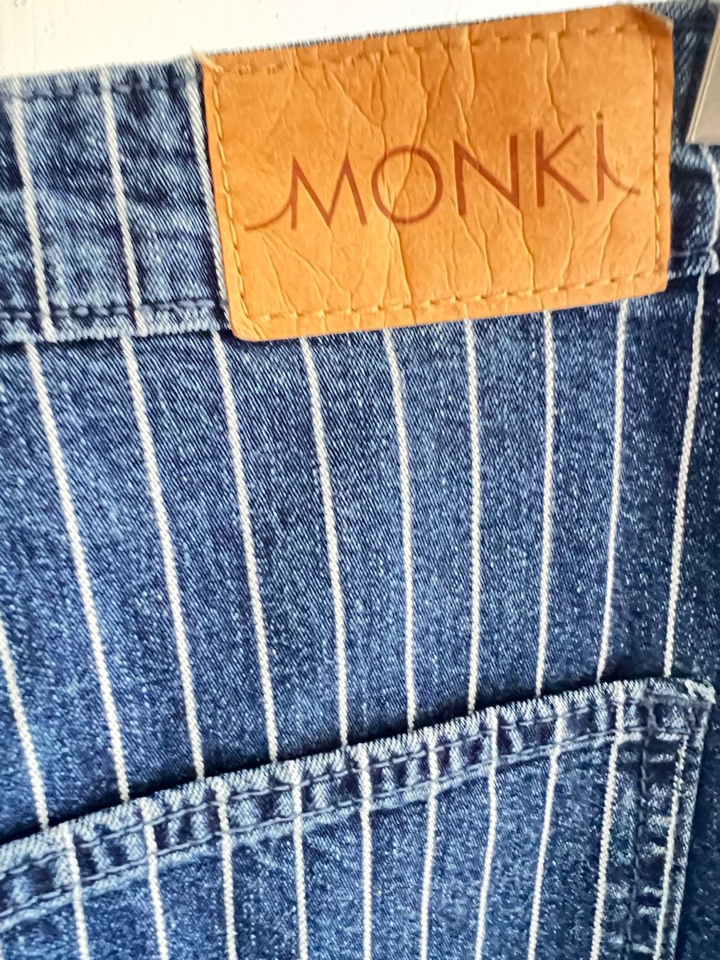 Monki Jeans: MONKI striped jeans cargo – Nuovo (secondo la descrizione) da Lausanne venduto da NYC67 5