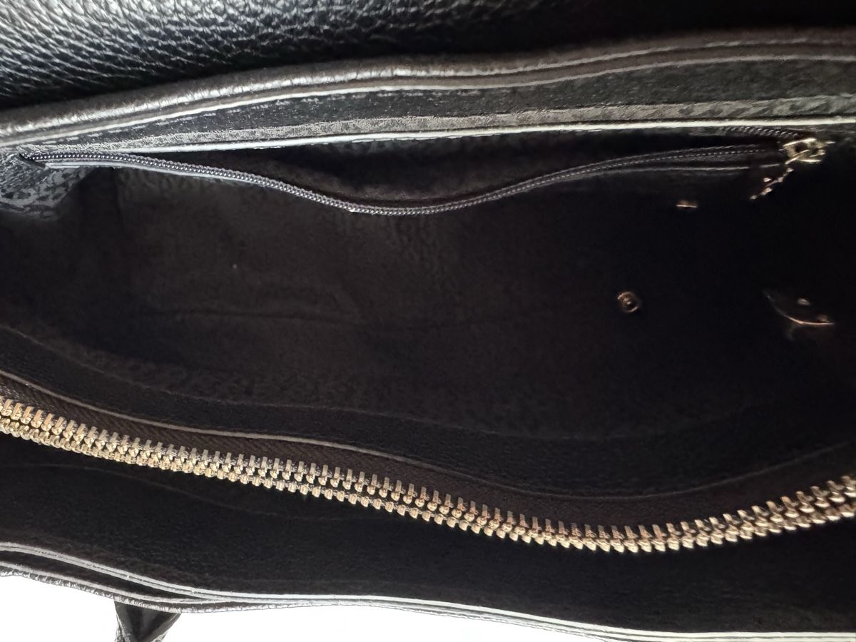 Borse da donna: Aigner Tasche, Leder, schwarz – Usato da Märwil venduto da Asterix2009 6