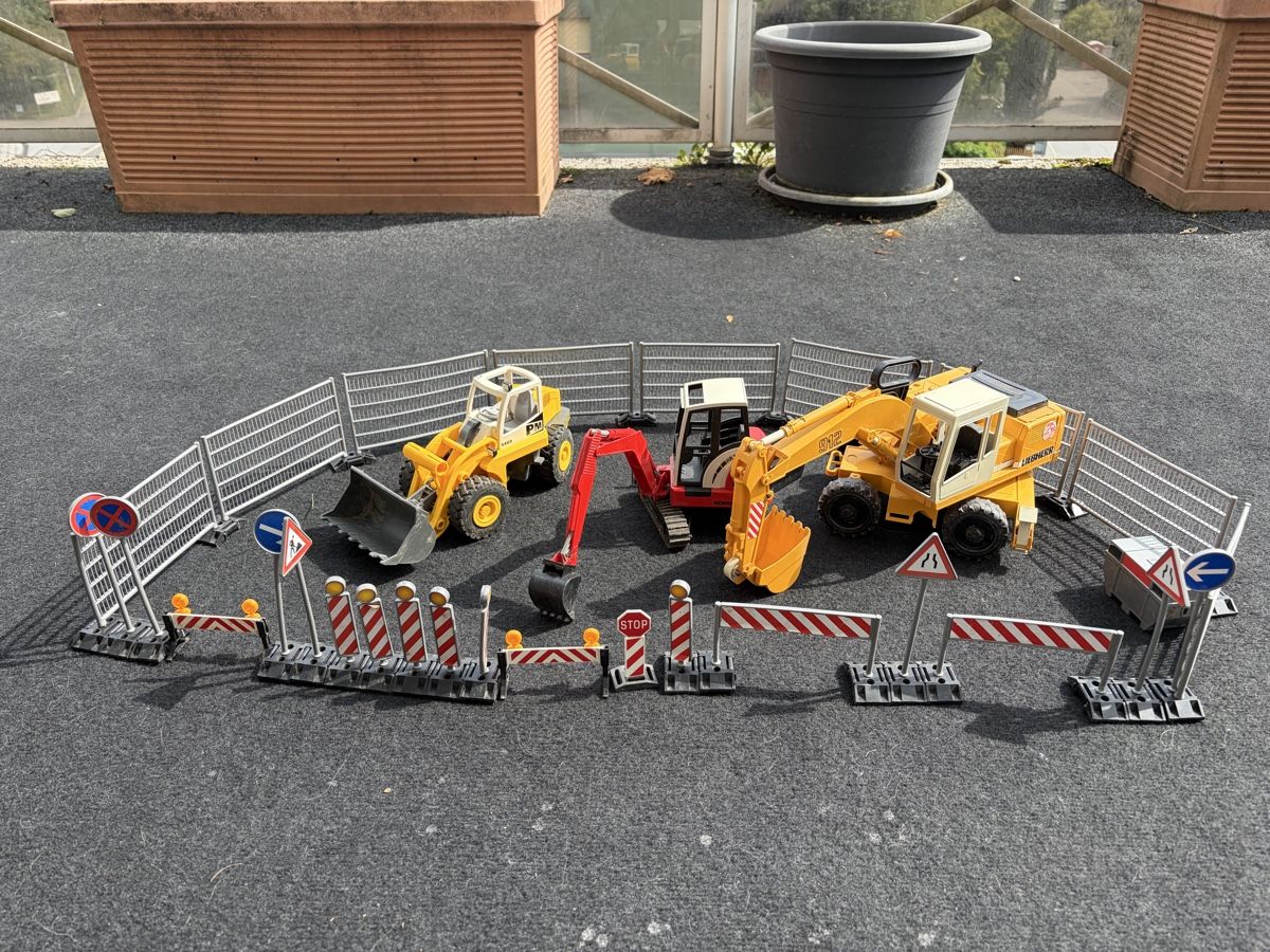 Giocattoli: Spielzeug-Baustelle mit Bagger – Usato da Luzern venduto da thediger