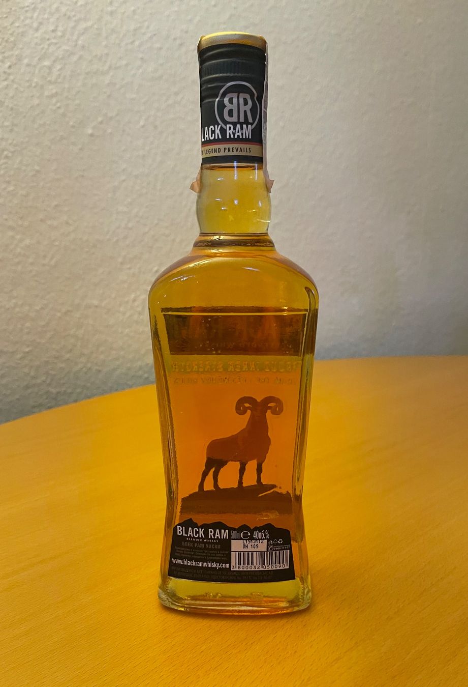 Spiritueux: 1 Flasche Whisky Black Ram 500ml, 40% – Neuf avec emballage d'origine à Basel par Seifehuesli 1